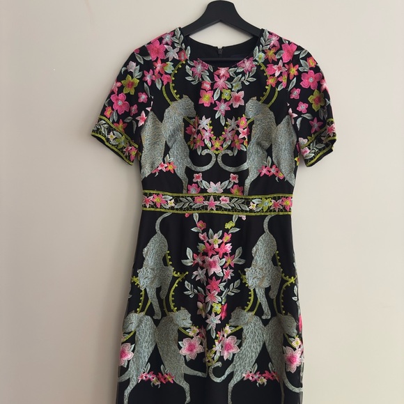 Marchesa Notte Dresses & Skirts - Marchesa Notte Floral and Panther Embroidered Tulle Dress Size 4 *Rare*